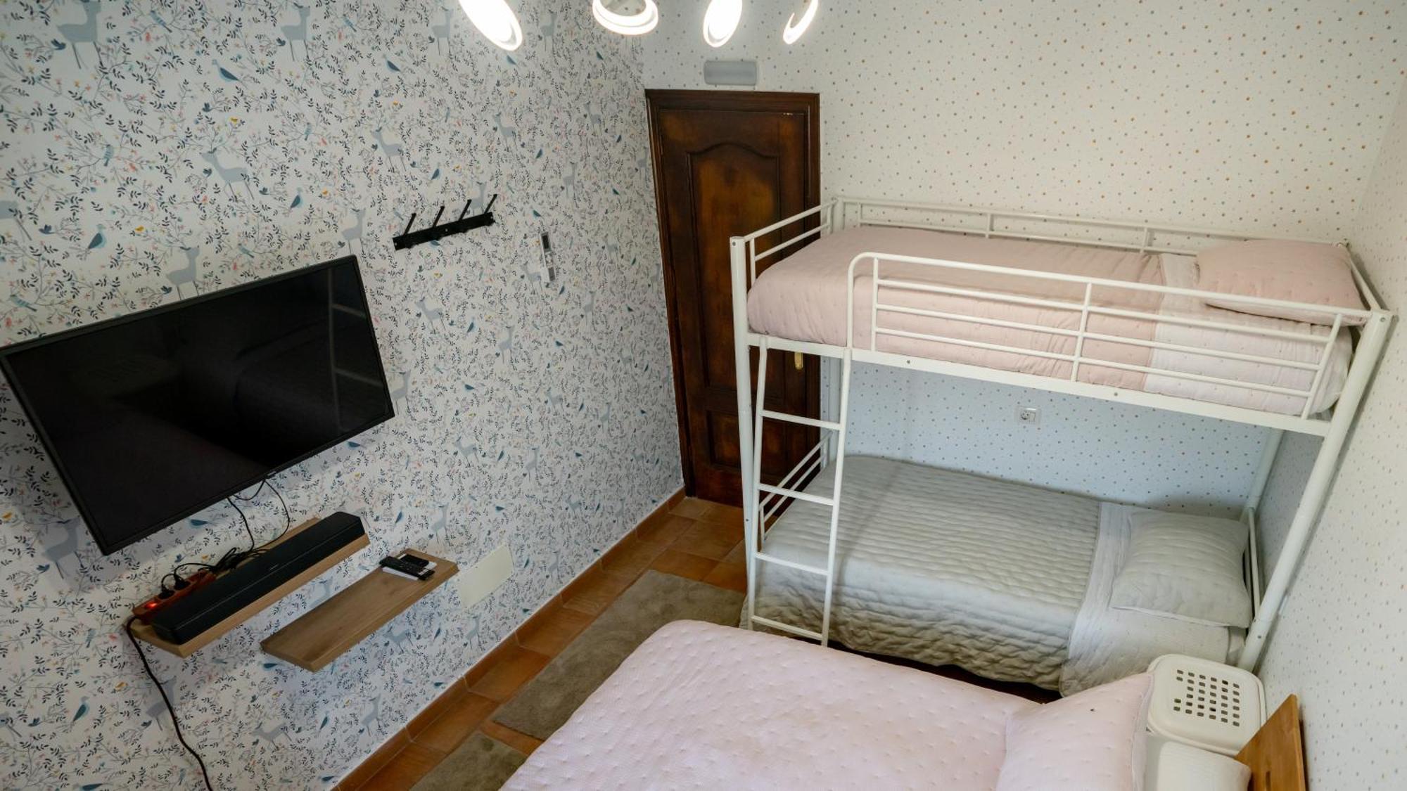 Casa Julio - Alcala Complete Coastal Retreat - Entire Apartment - 3 Min Walk From The Ocean - Shared Entrance With Host Eksteriør billede