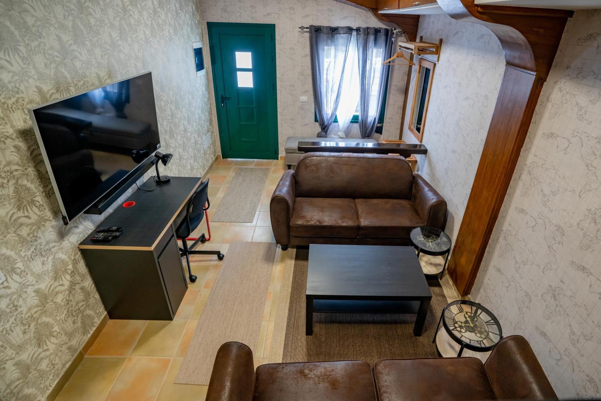 Casa Julio - Alcala Complete Coastal Retreat - Entire Apartment - 3 Min Walk From The Ocean - Shared Entrance With Host Eksteriør billede